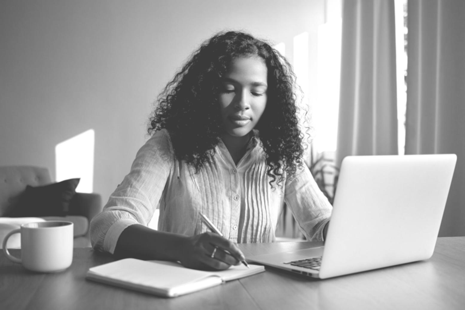 Revisión de activos y pasivos financieros personales